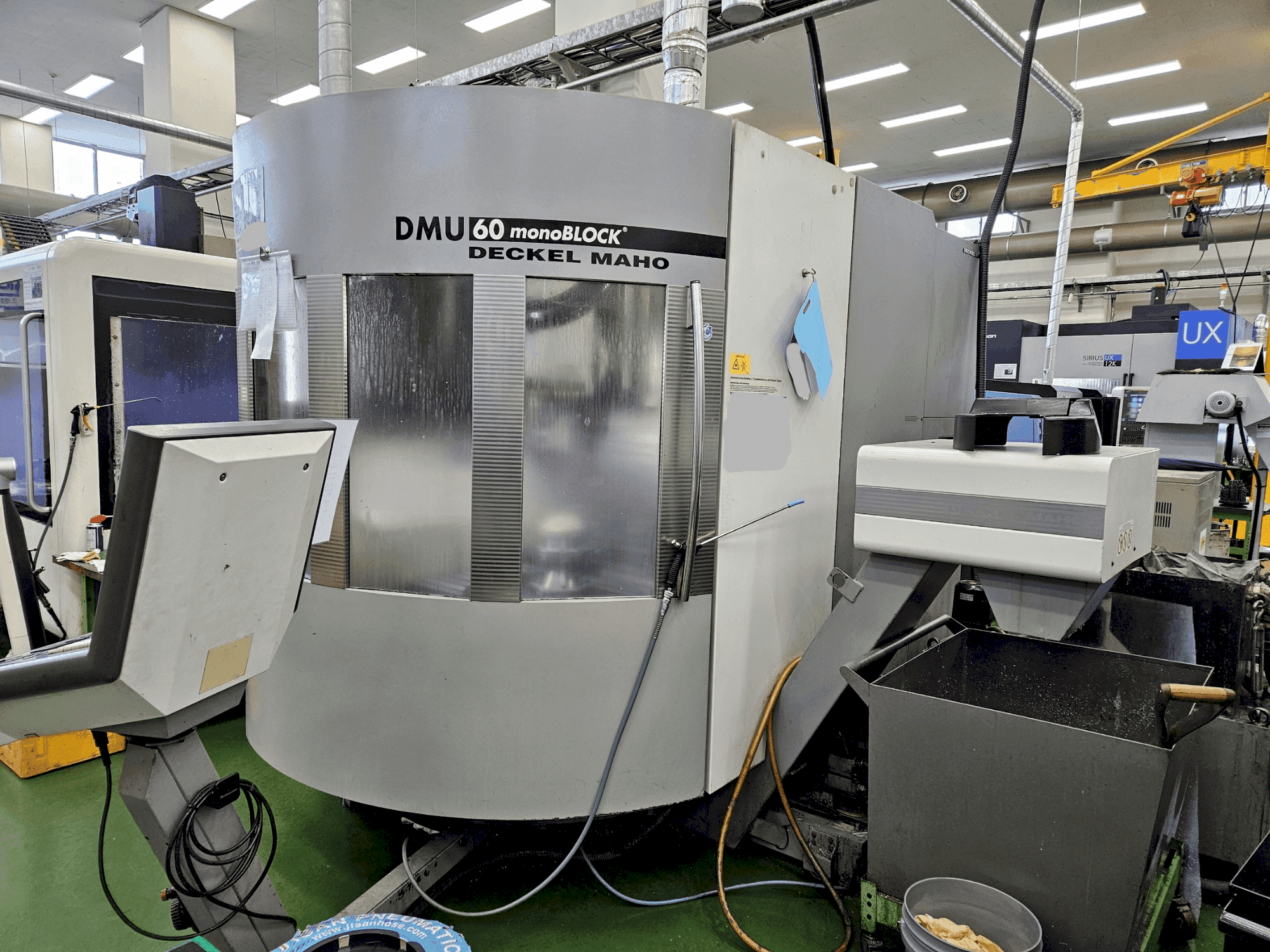Koneen DECKEL MAHO DMU 60 MonoBlock etunäkymä