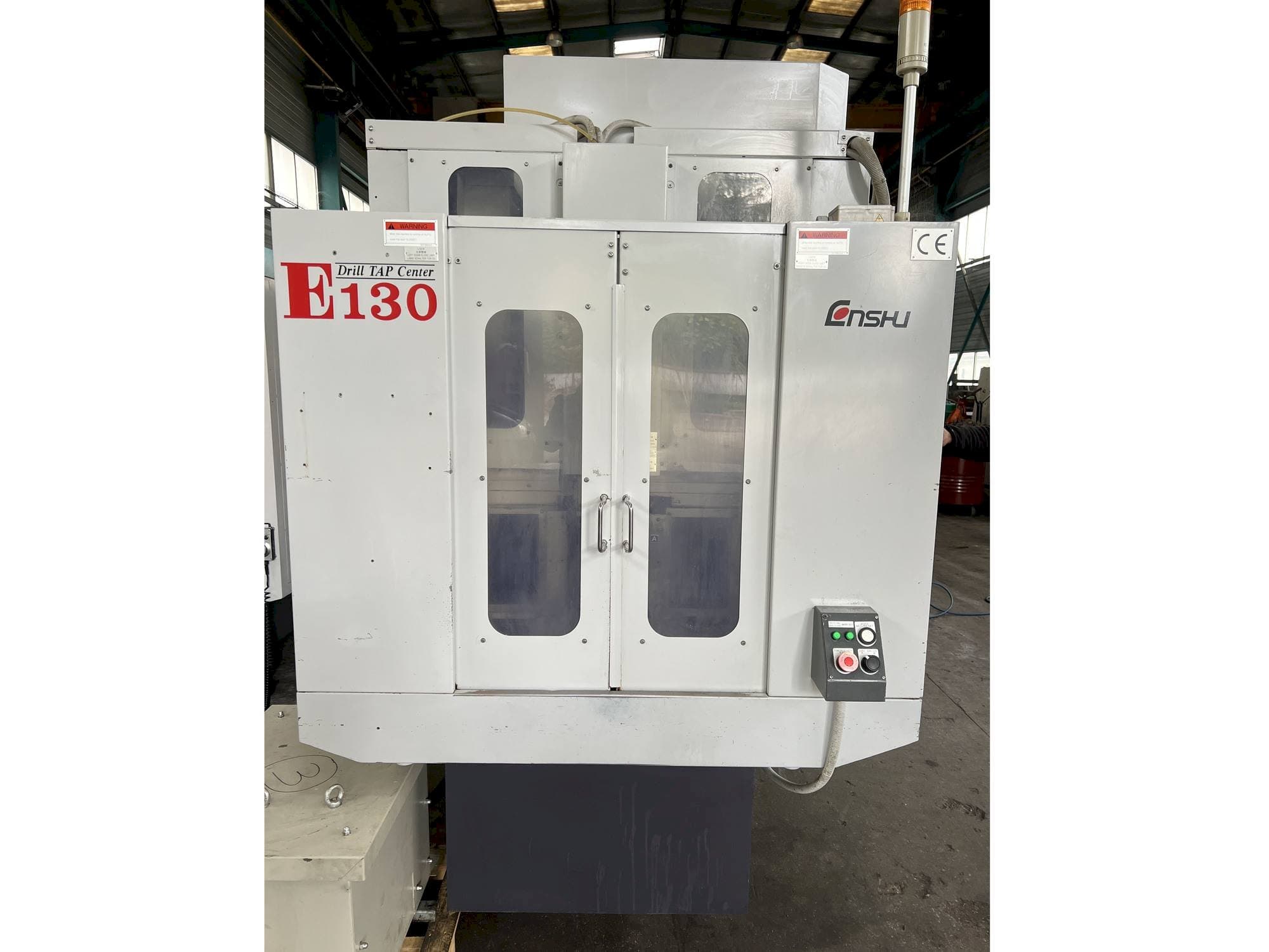 Koneen Enshu E130 etunäkymä