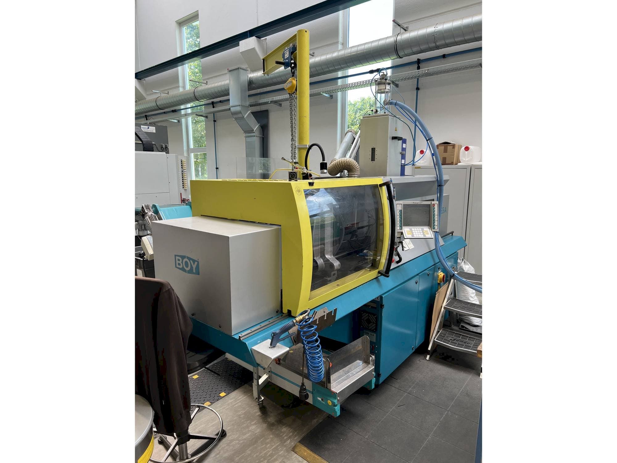 Koneen BOY 55A vasen näkymä