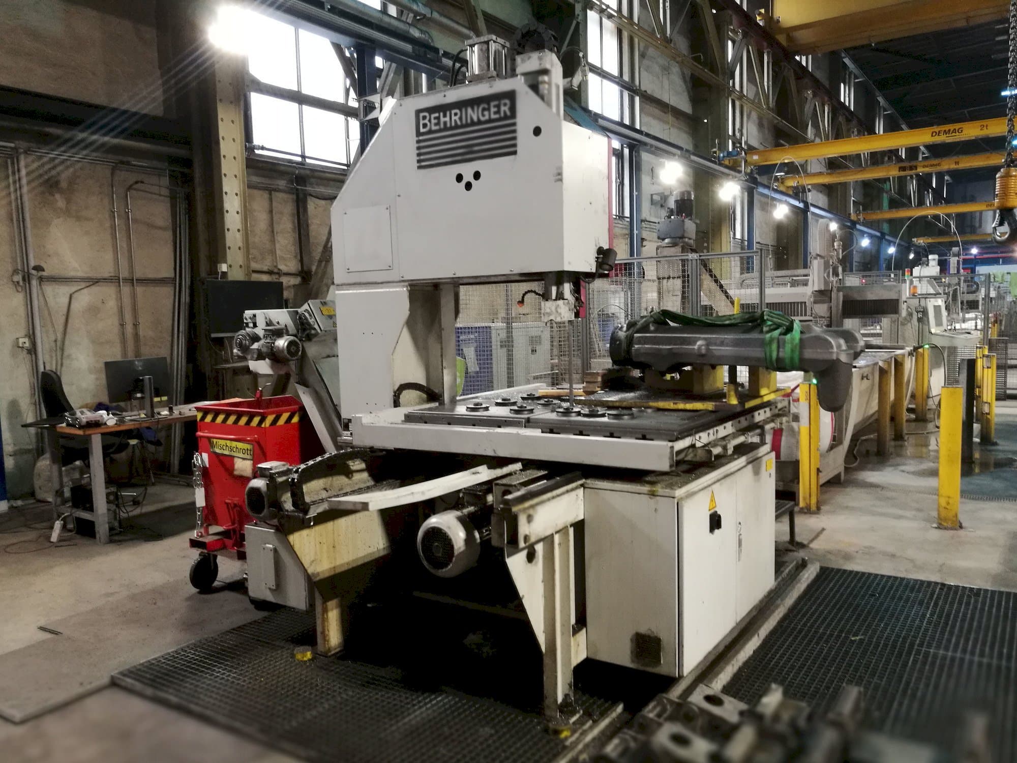 Koneen Behringer LPS 60-T etunäkymä