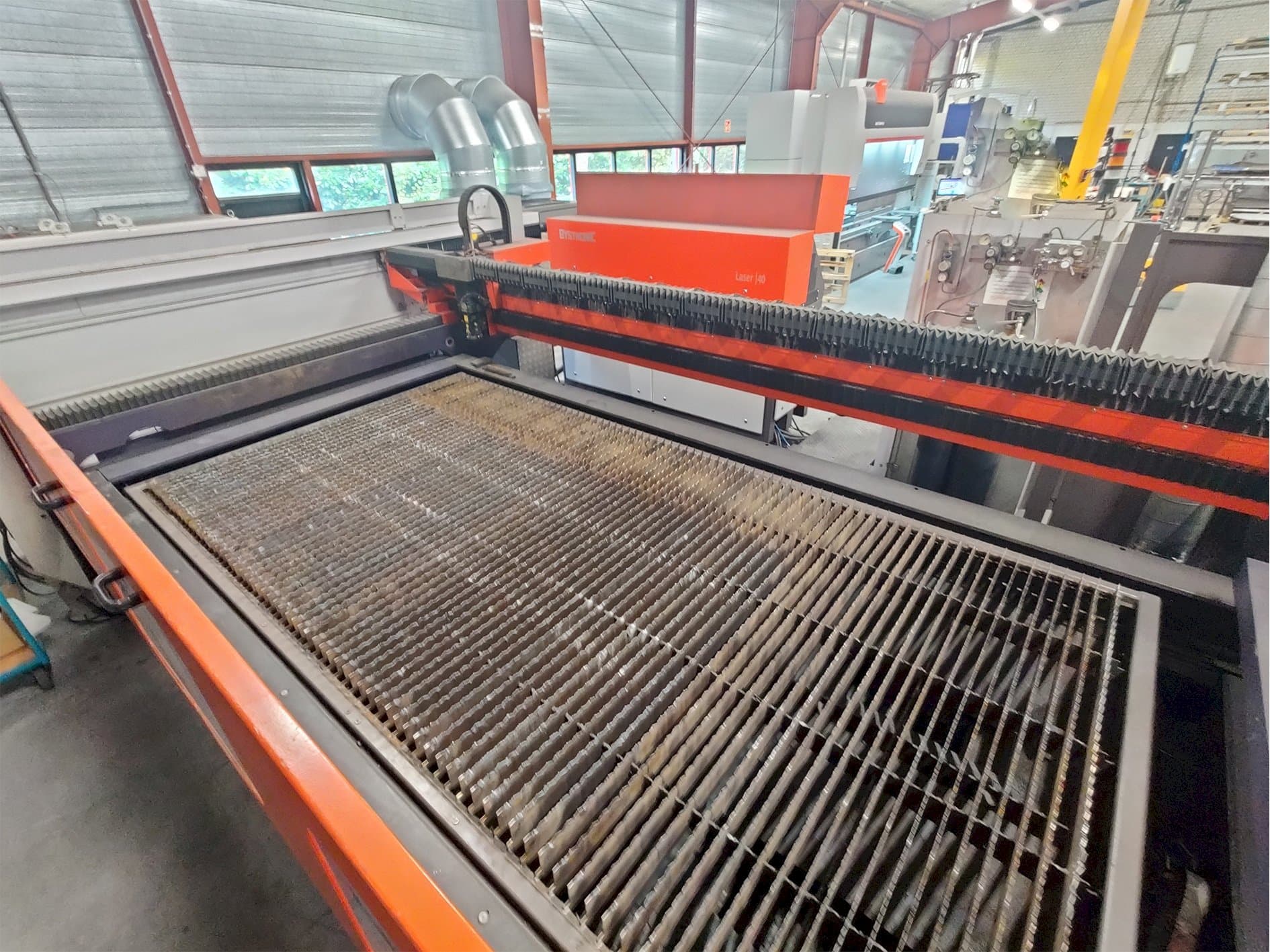 Koneen Bystronic ByStar 4020 4kW CO2 etunäkymä