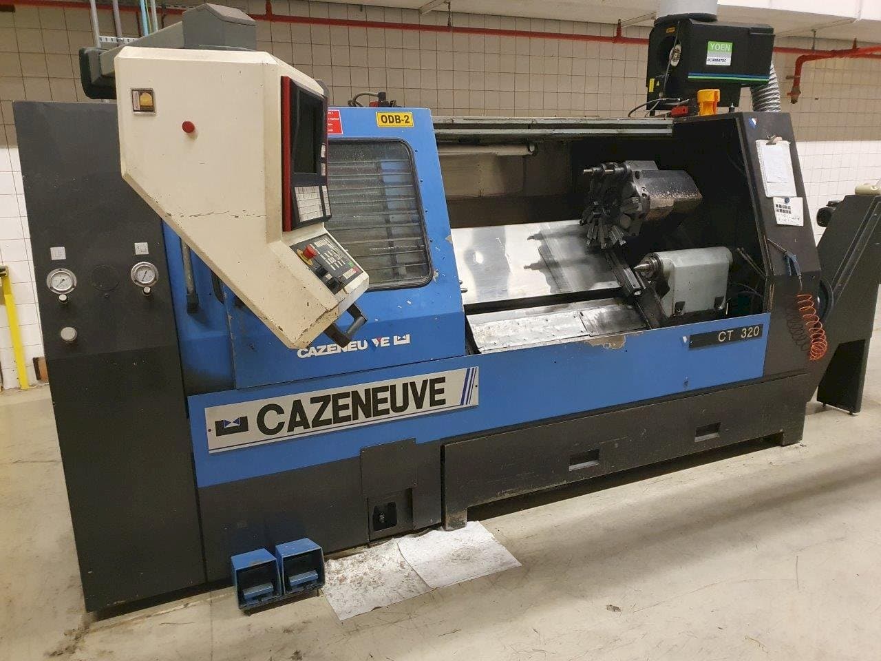 Koneen CAZENEUVE CT320 etunäkymä