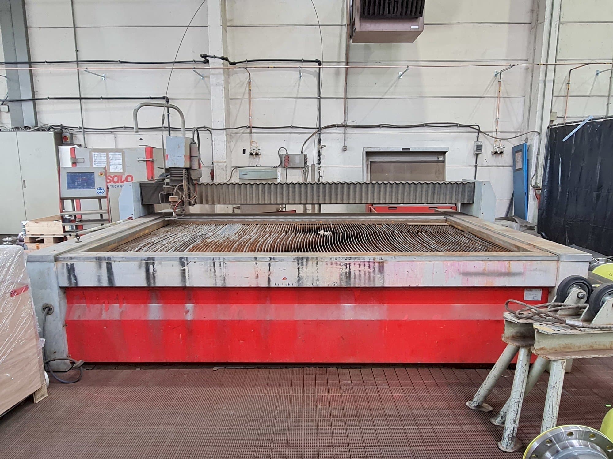 Koneen Resato R-LCM 3015-1 etunäkymä