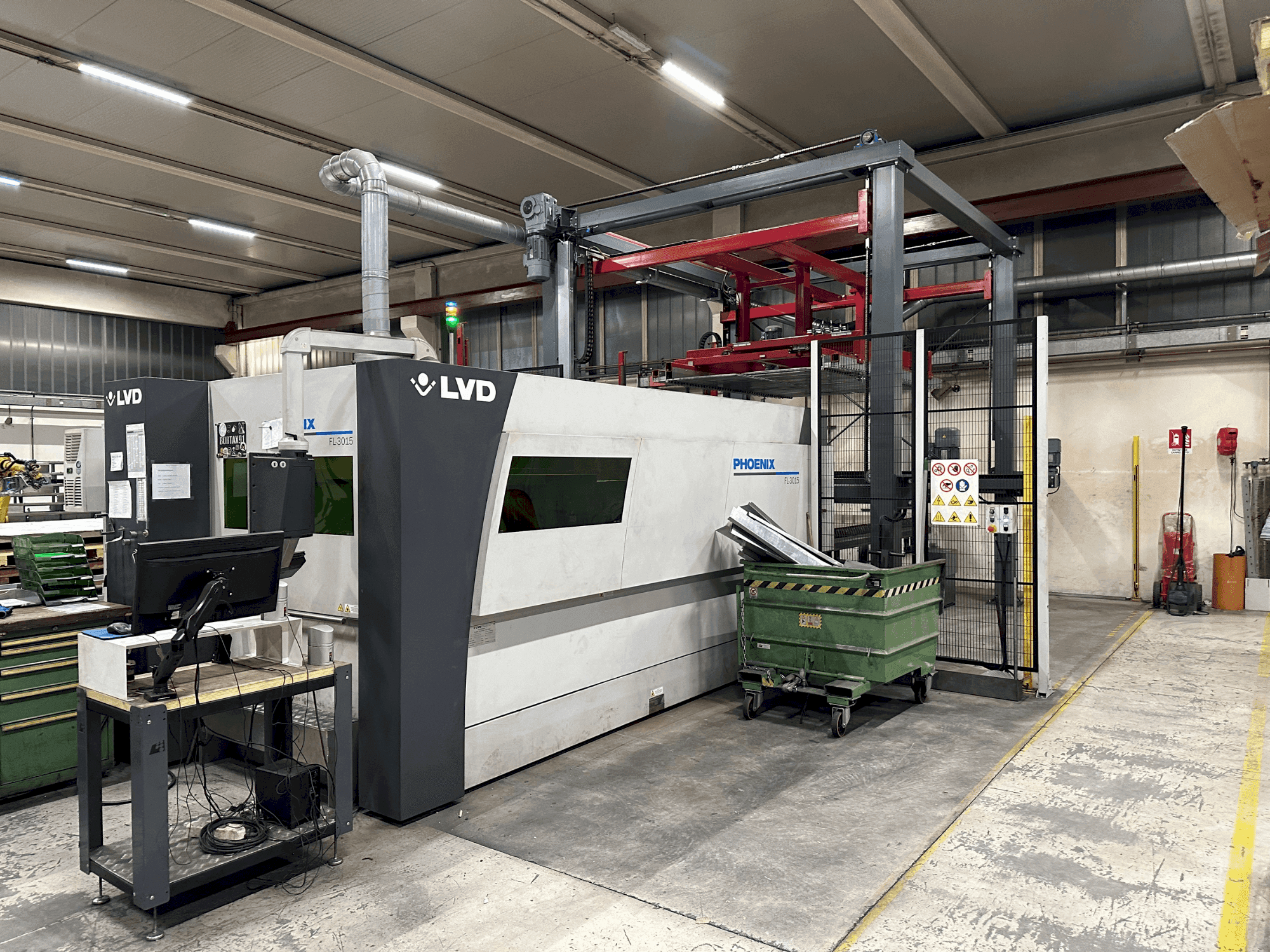 Koneen  LVD Phoenix FL 3015 etunäkymä