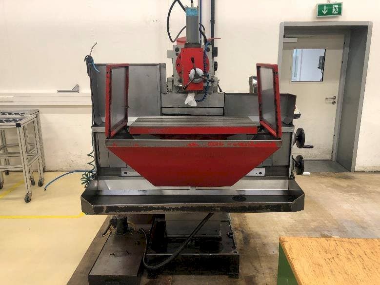 Koneen  EMCO FB5 etunäkymä