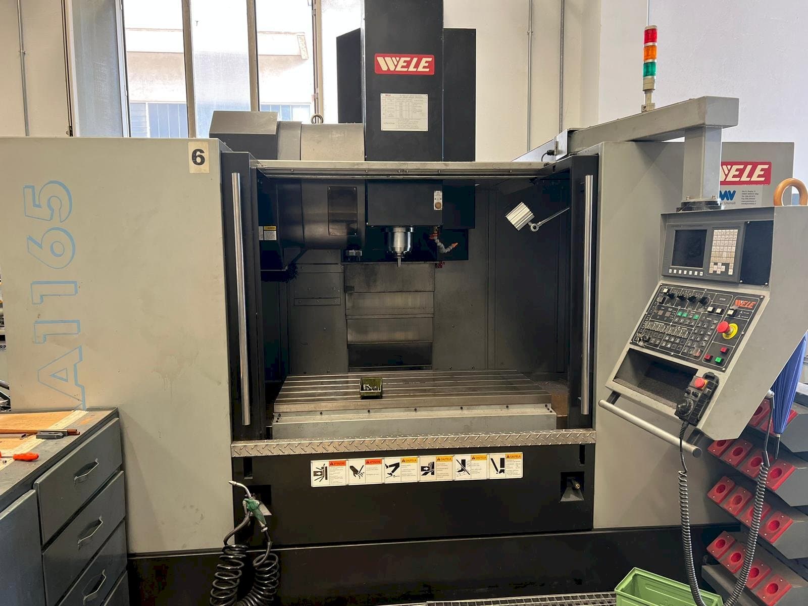 Koneen Wele AA1165 etunäkymä