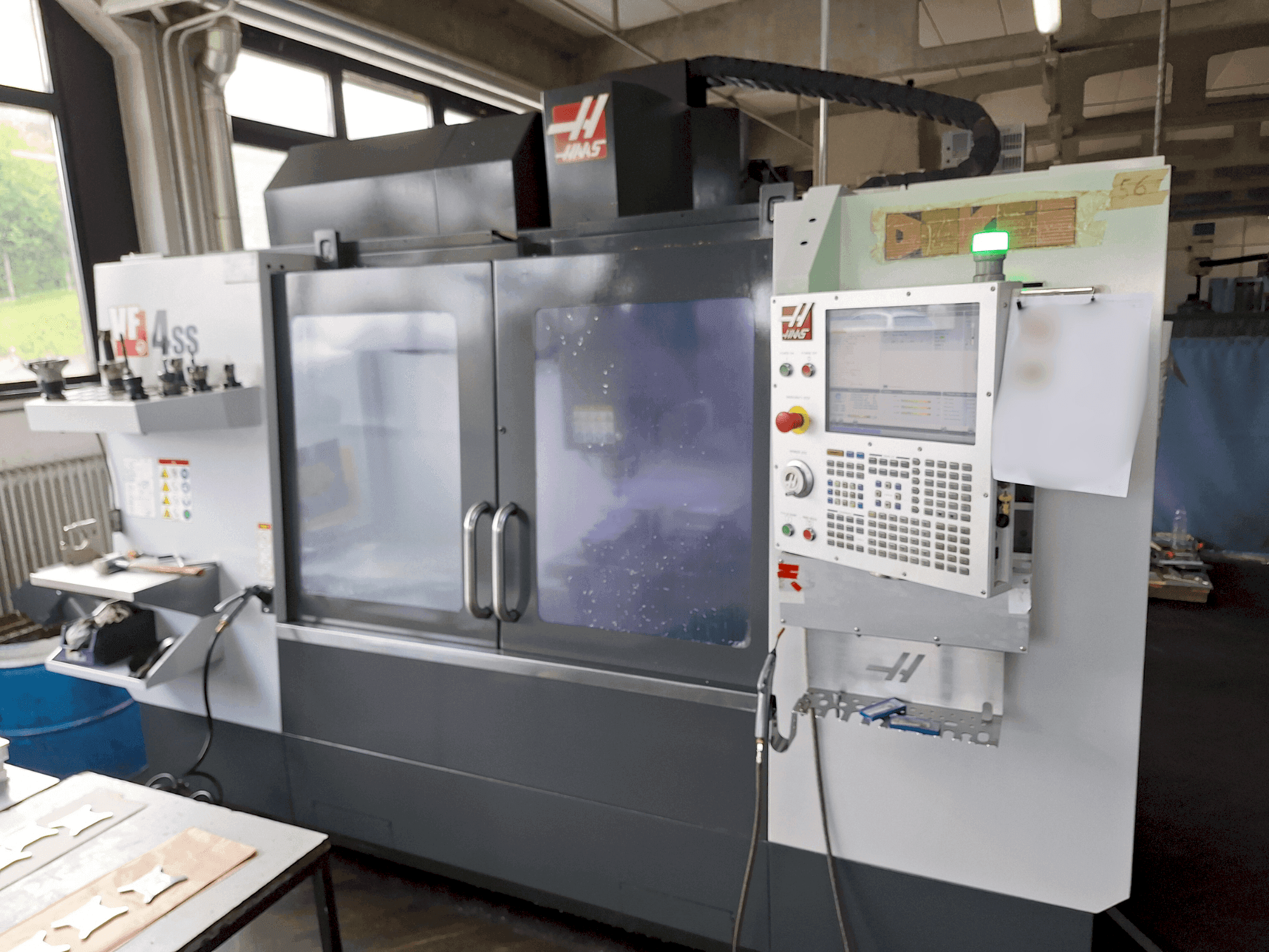 Koneen HAAS VF-4SS etunäkymä
