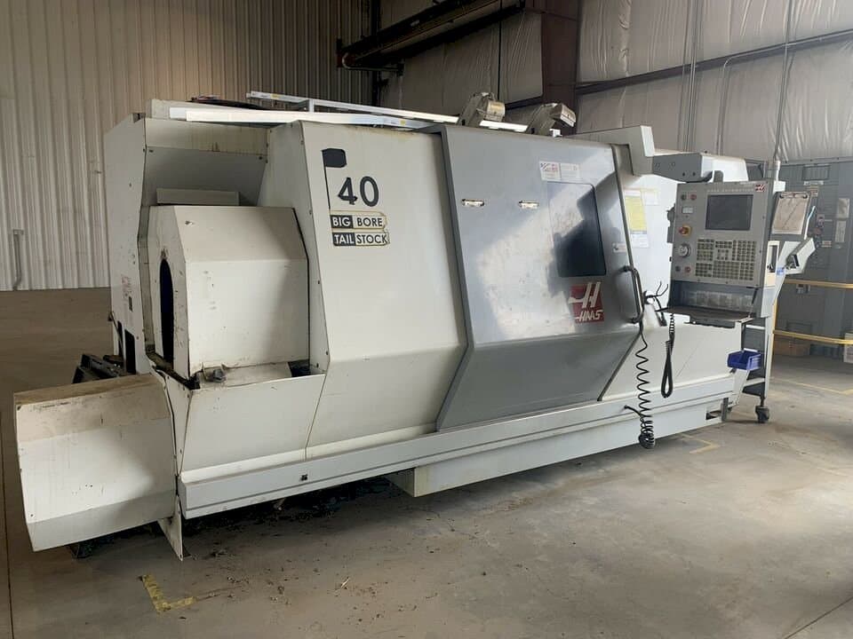 Koneen HAAS SL-40TB etunäkymä