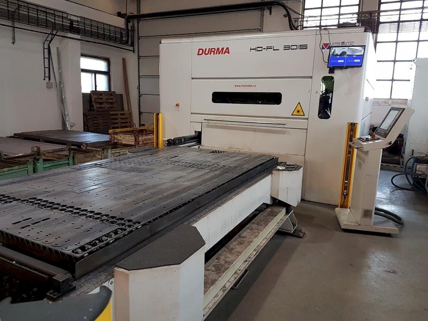 Koneen  Durma HD-FL 3015 L etunäkymä