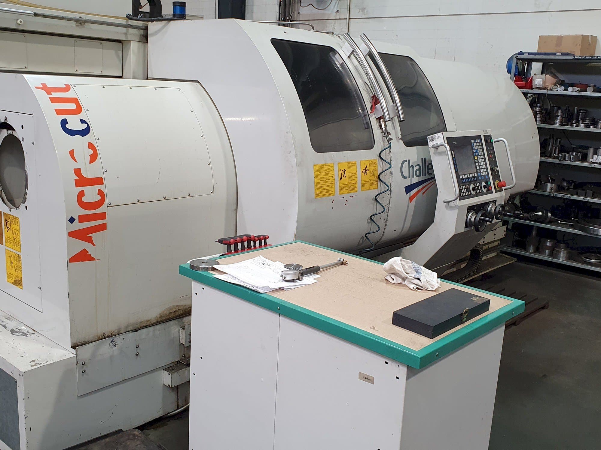 Koneen  MICROCUT BNC-2280X etunäkymä