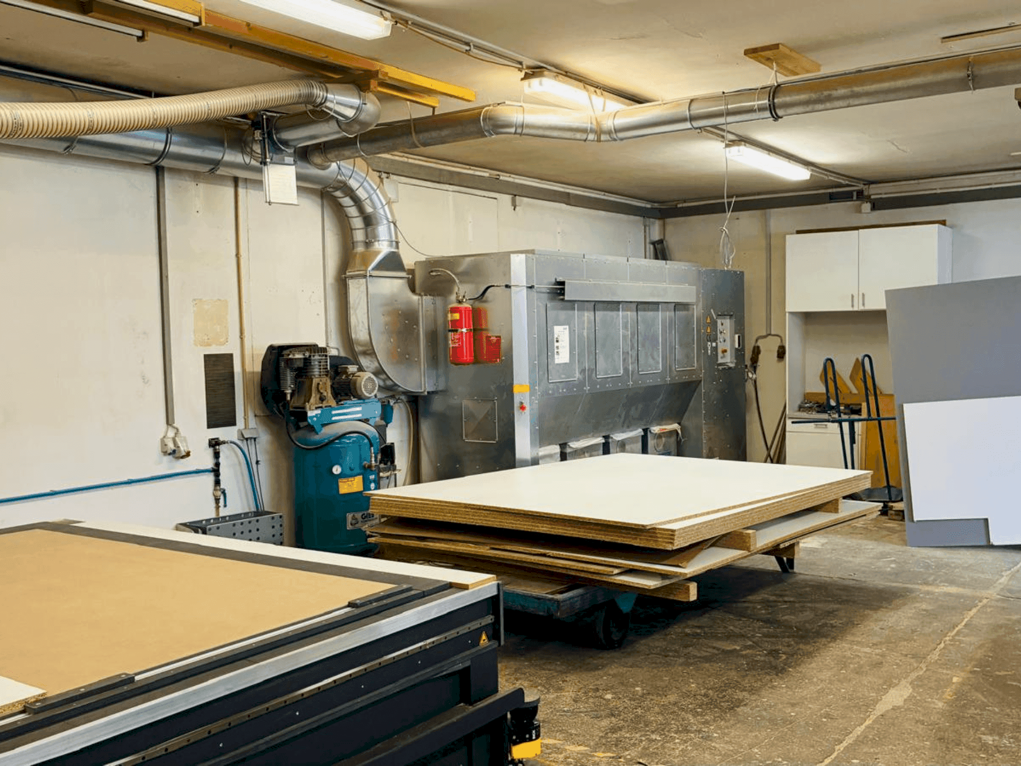 Koneen NESTRO NE 350P20 etunäkymä