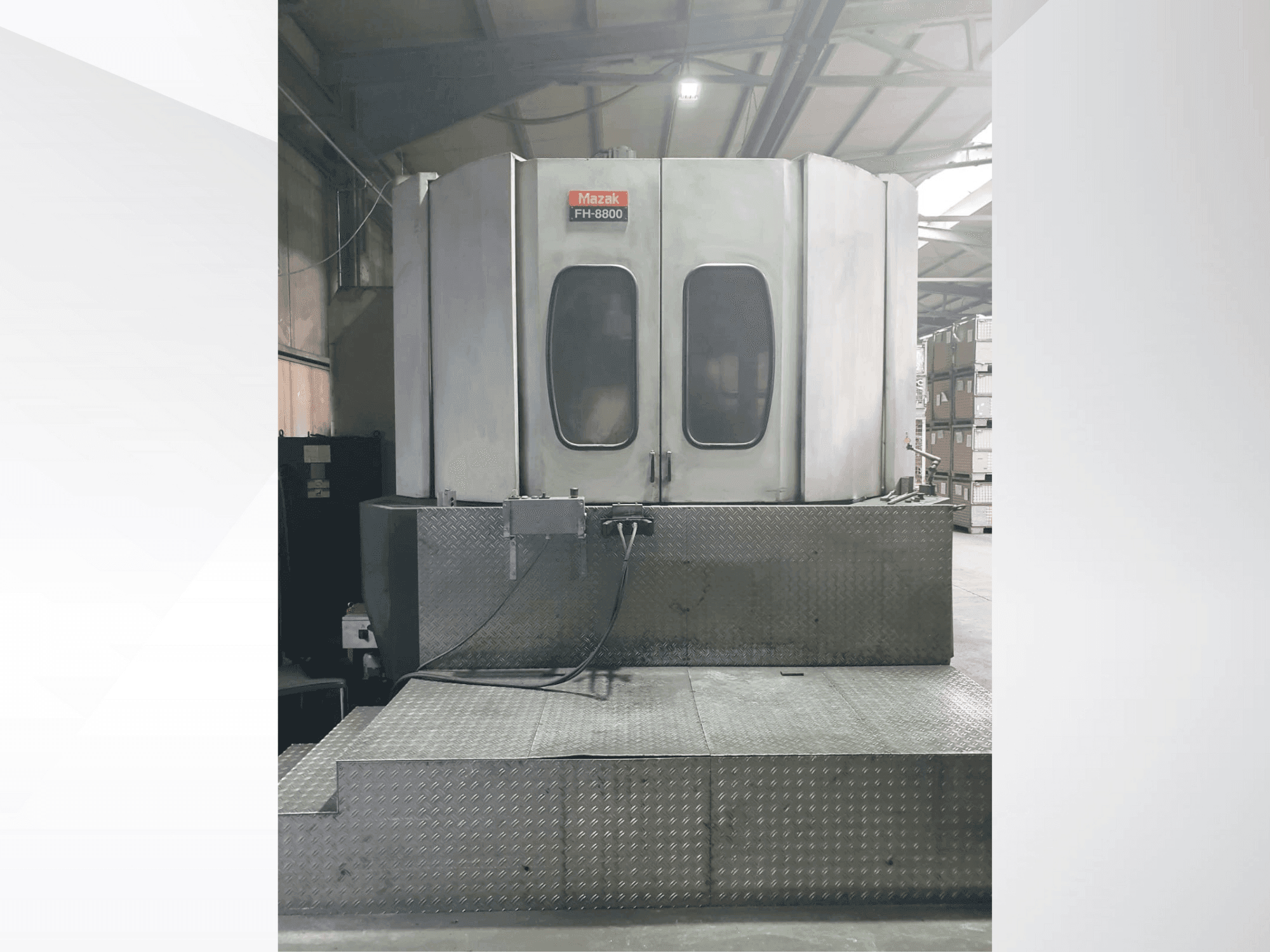 Koneen  Mazak FH 8800 etunäkymä