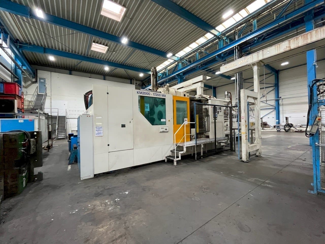 Koneen Krauss Maffei KM 2000 17200 MX etunäkymä