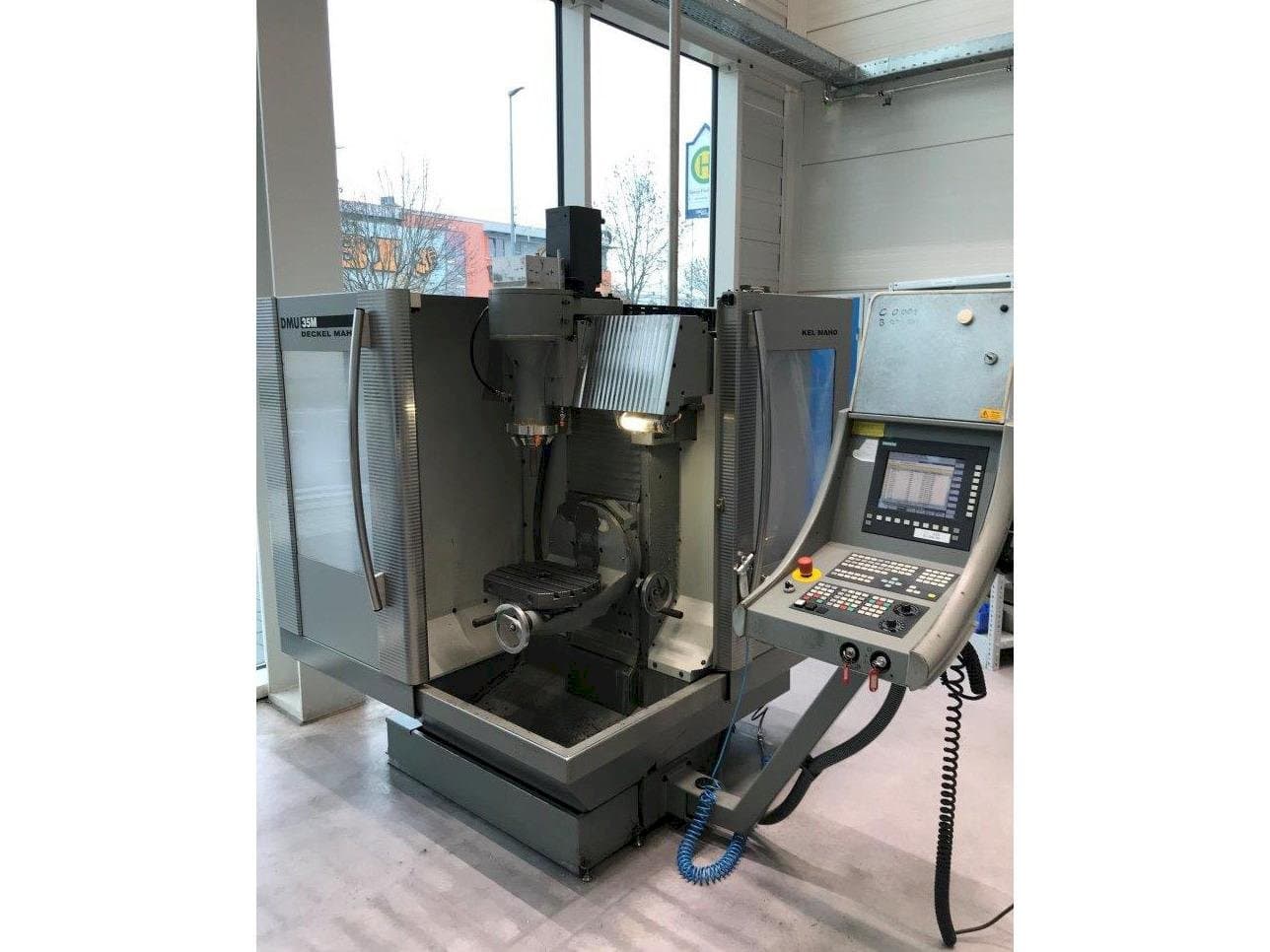 Koneen DECKEL MAHO DMU 35 M etunäkymä