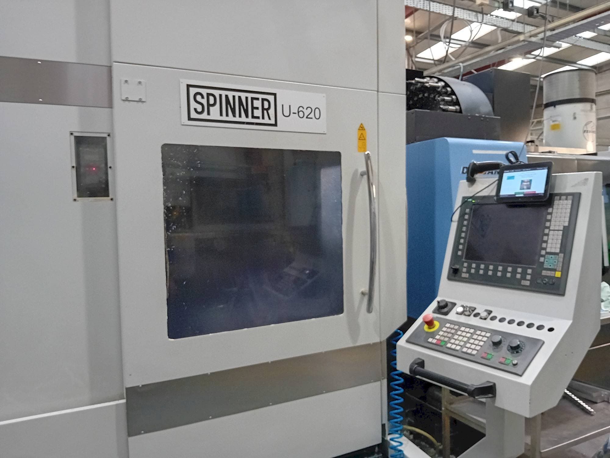 Koneen SPINNER U5-620 etunäkymä