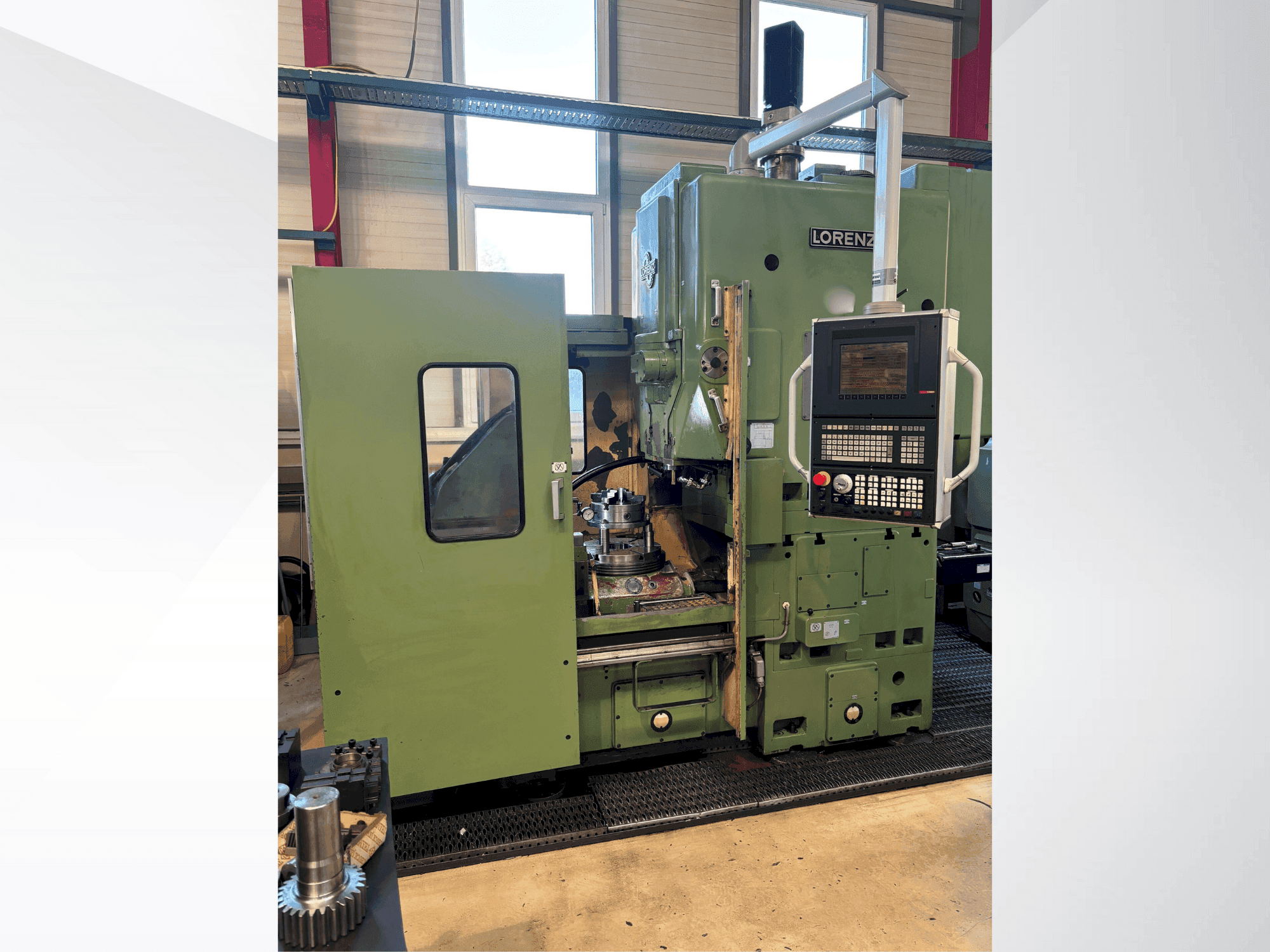 Koneen LORENZ LS 420 etunäkymä
