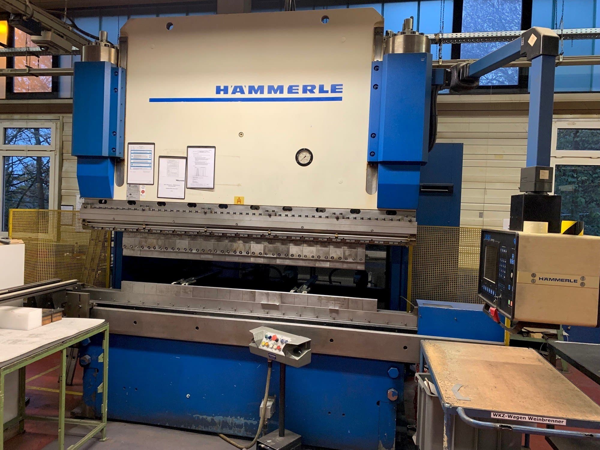 Koneen HAMMERLE AP 200 2600 Serie 3 etunäkymä