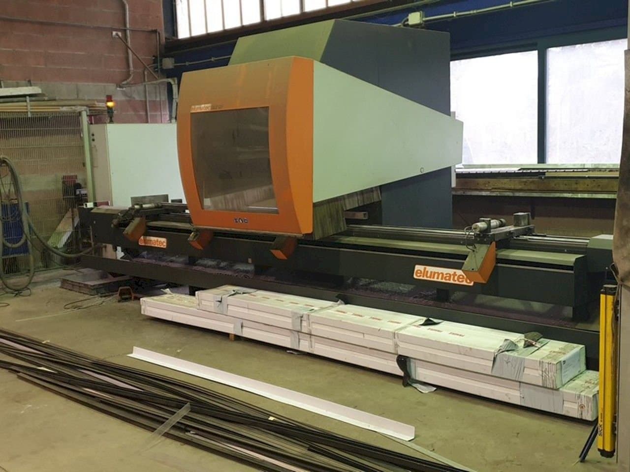 Koneen Elumatec SBZ 131 etunäkymä