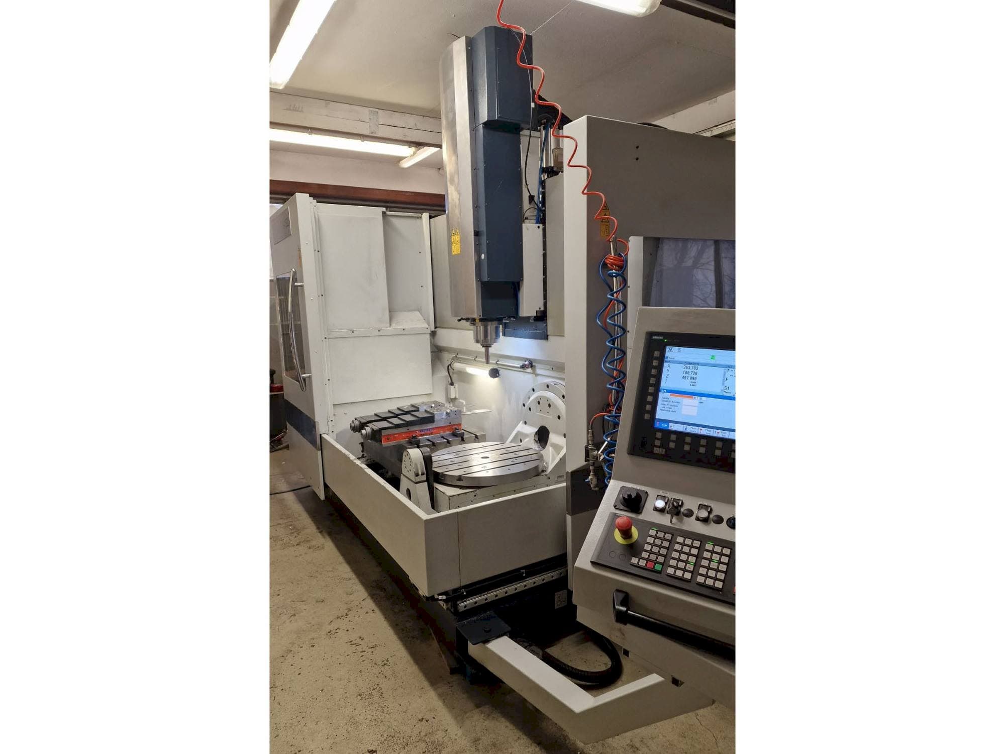 Koneen SPINNER U5 1520 etunäkymä