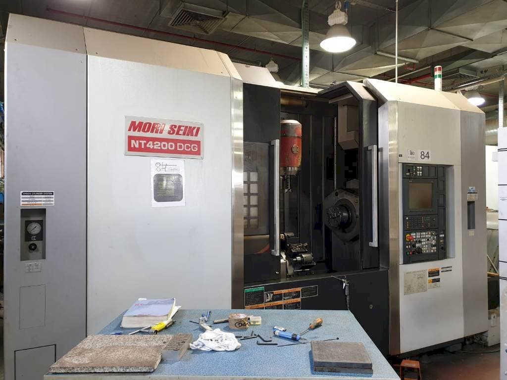 Koneen MORI SEIKI NT4200 DCG etunäkymä