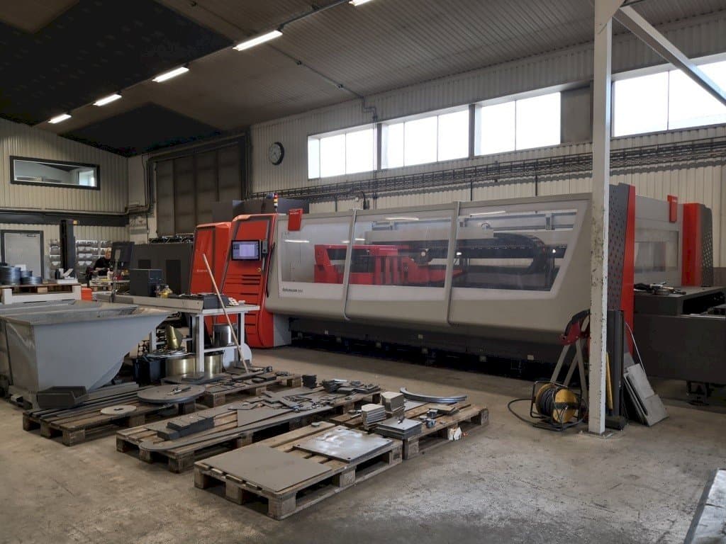 Koneen Bystronic ByAutonom 3015 oikean sivun näkymä