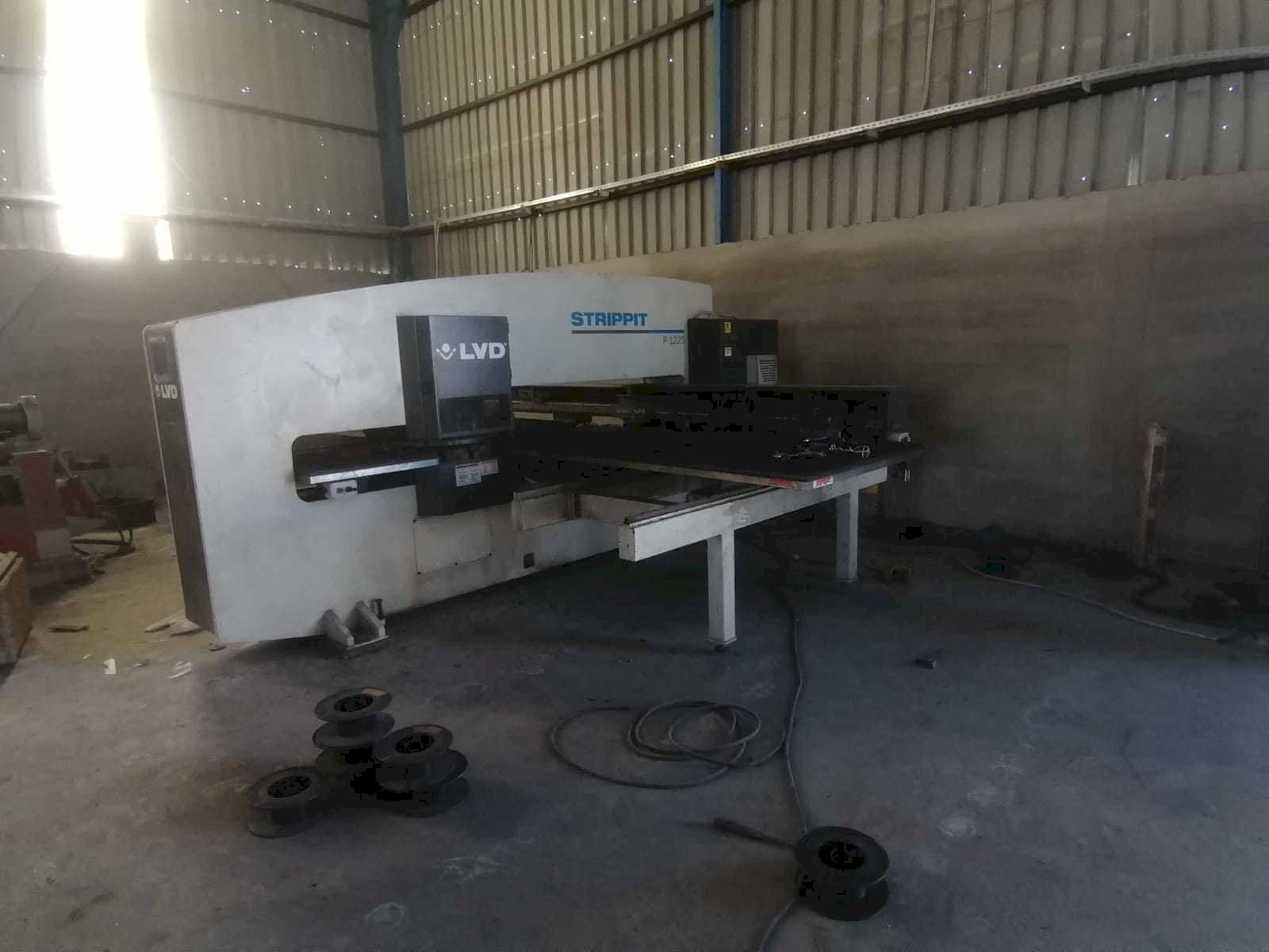 Koneen LVD P-1225 etunäkymä