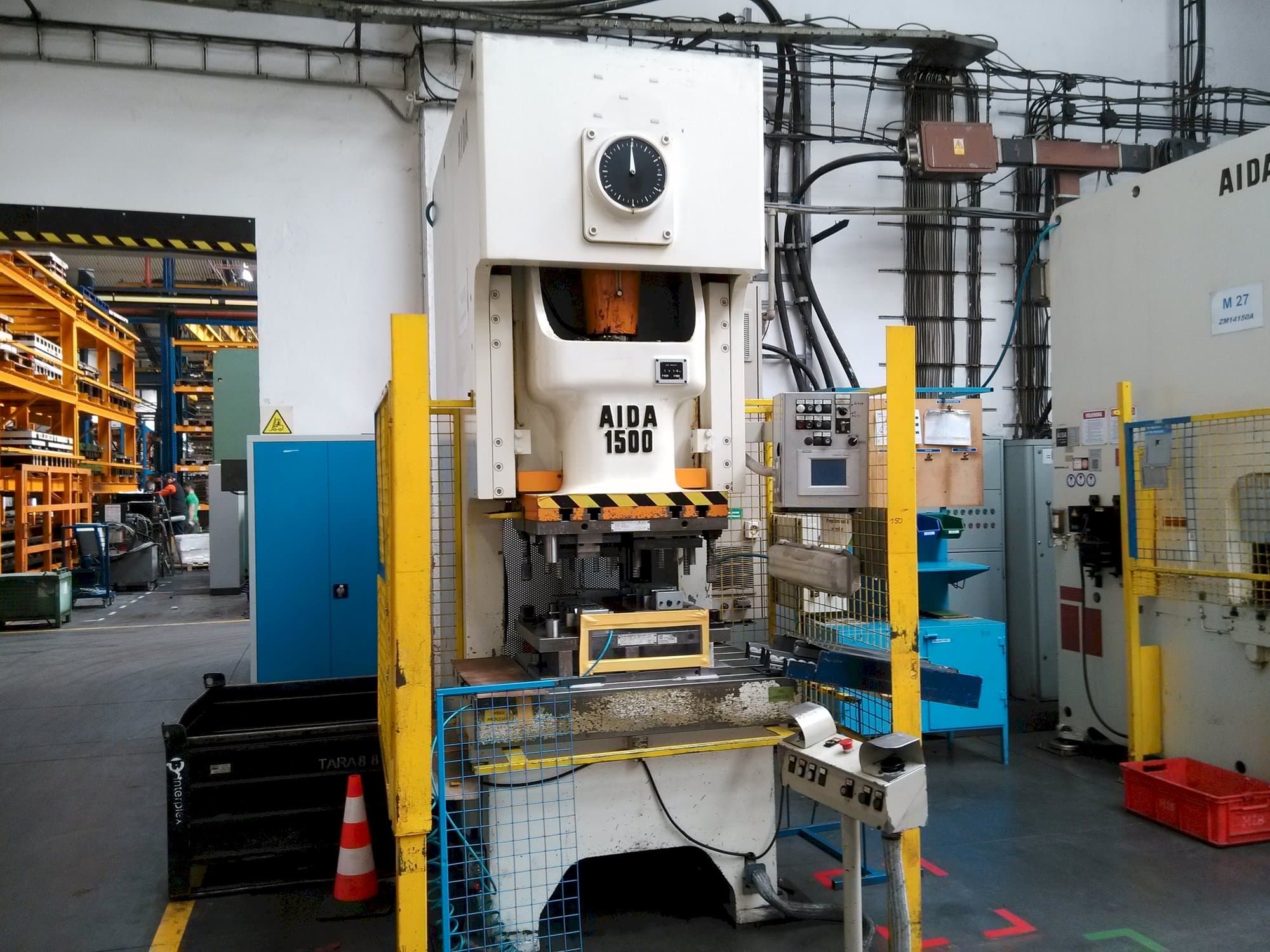 Koneen  AIDA NC 1-1500 etunäkymä