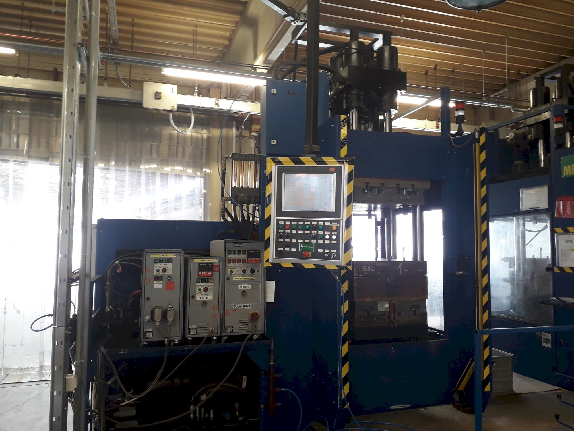 Koneen MAPLAN MTF2000/250 etunäkymä