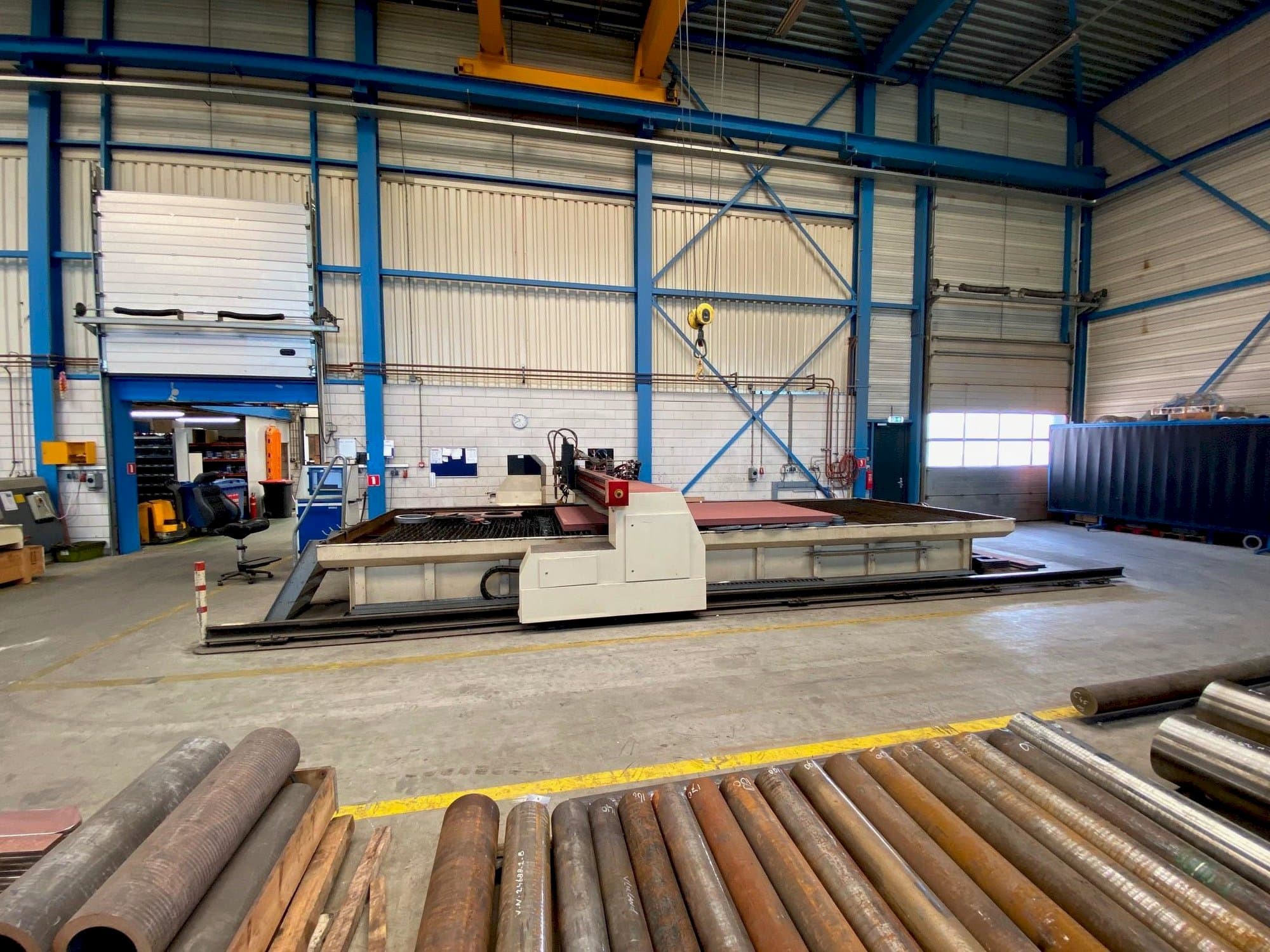 Koneen Stako type Magnum CNC etunäkymä