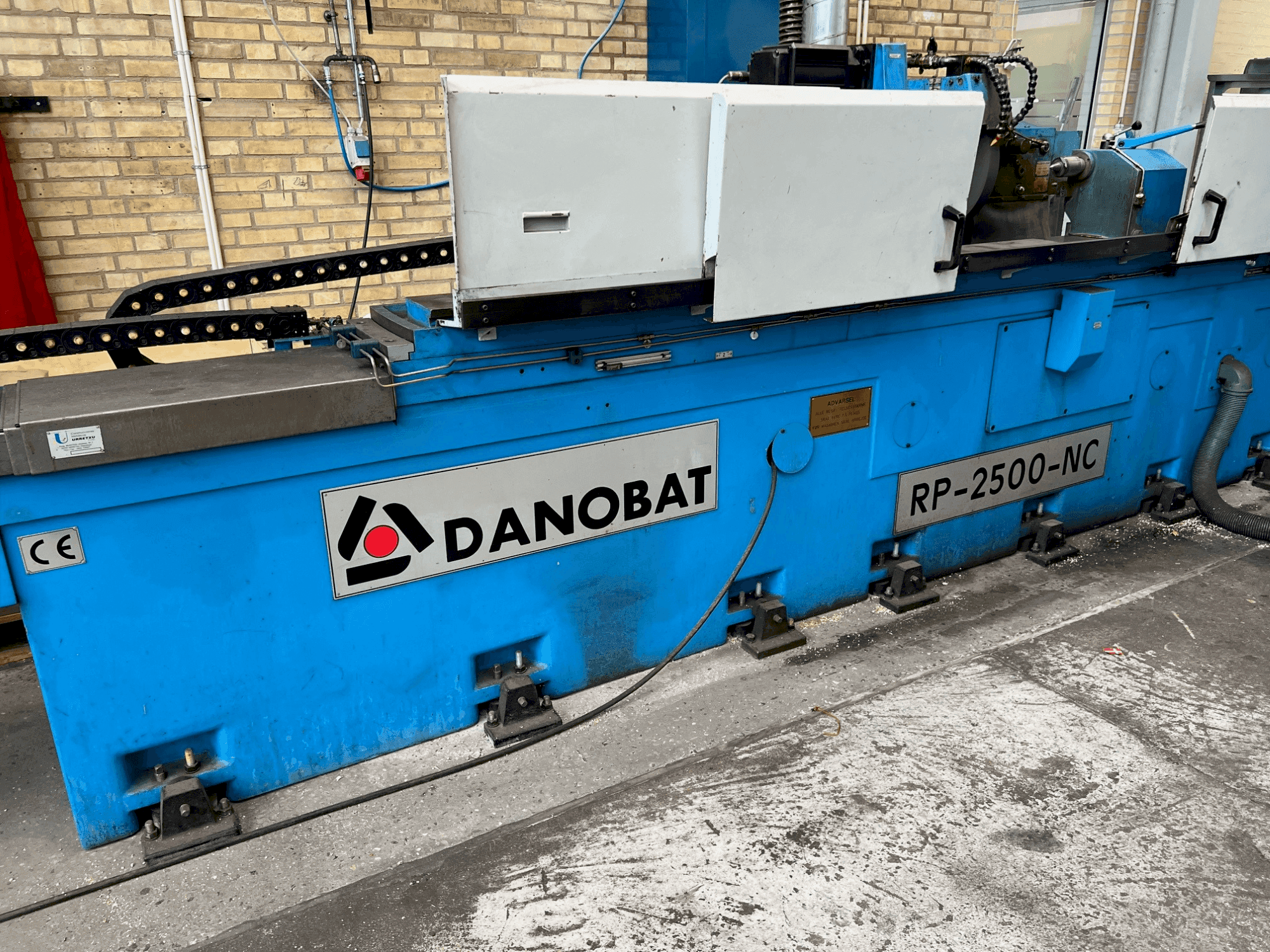 Koneen DANOBAT RP-2500-NC etunäkymä