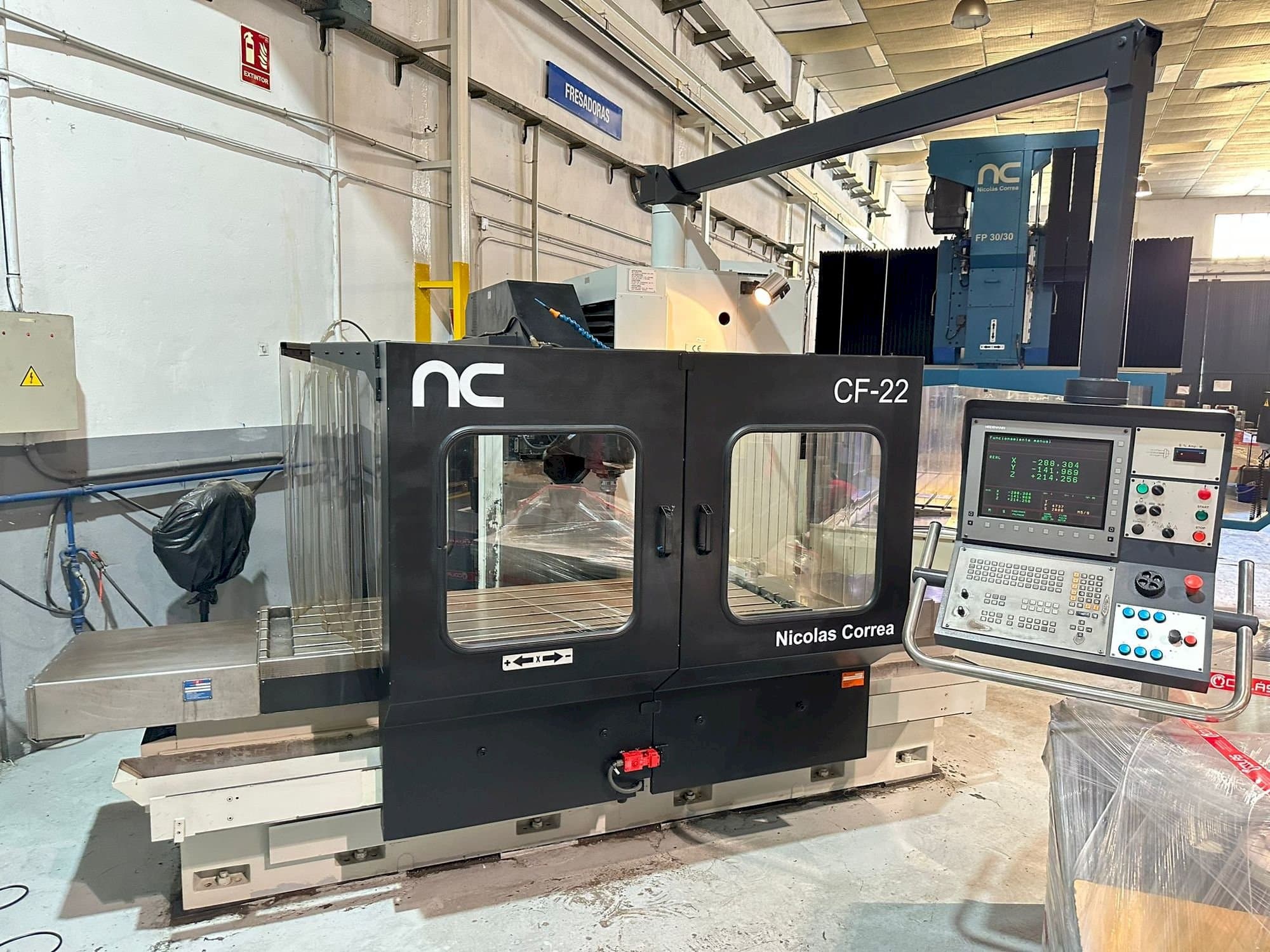 Koneen Nicolas Correa CF22/20 etunäkymä