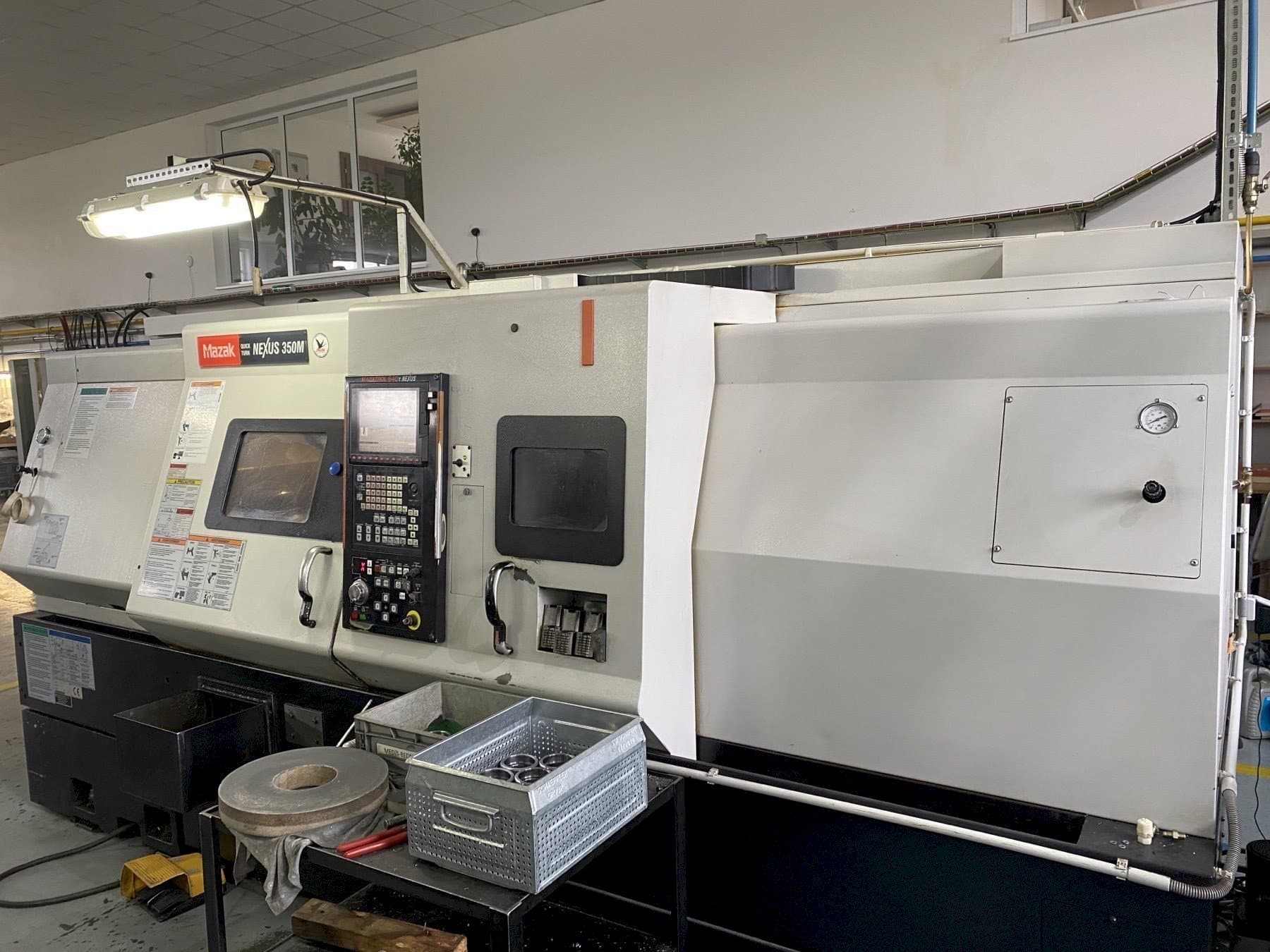 Koneen Mazak QUICKTURN Nexus 350M etunäkymä