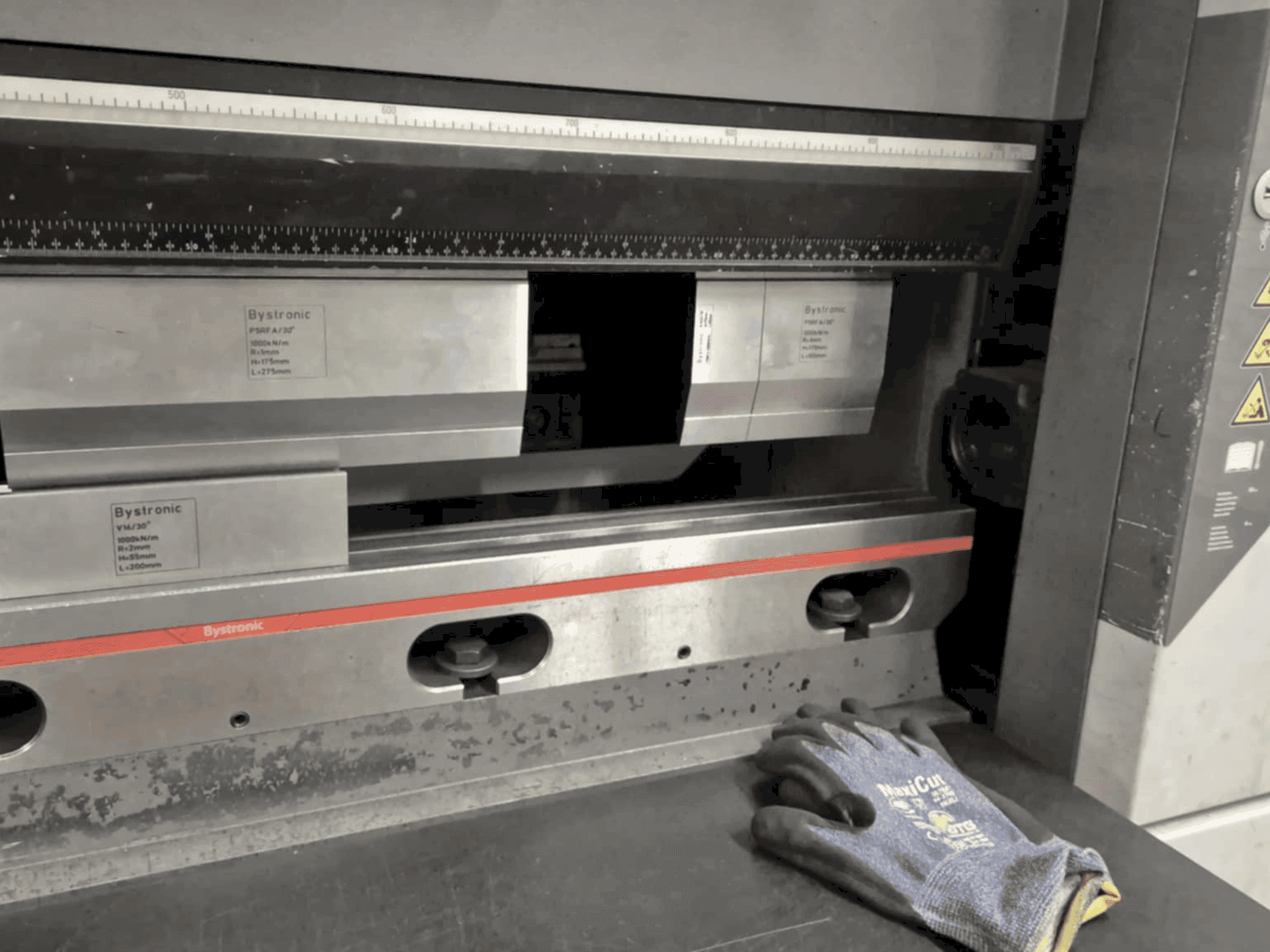 Koneen Bystronic Xpert 40/1030 etunäkymä