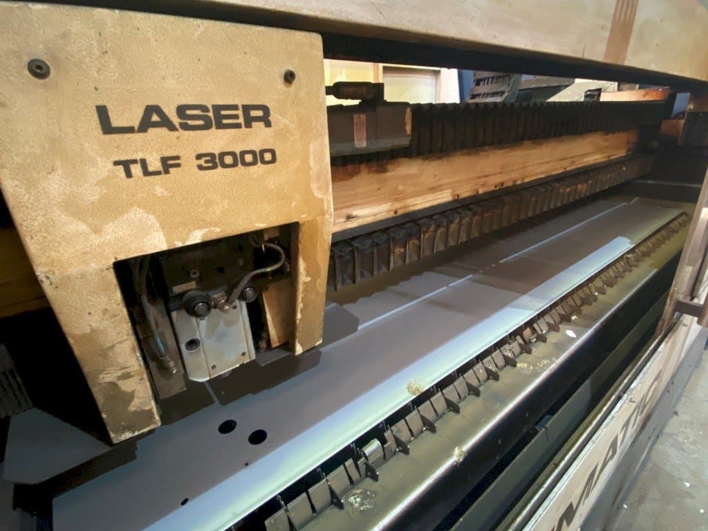 Koneen Trumpf TRUMATIC L2530 etunäkymä