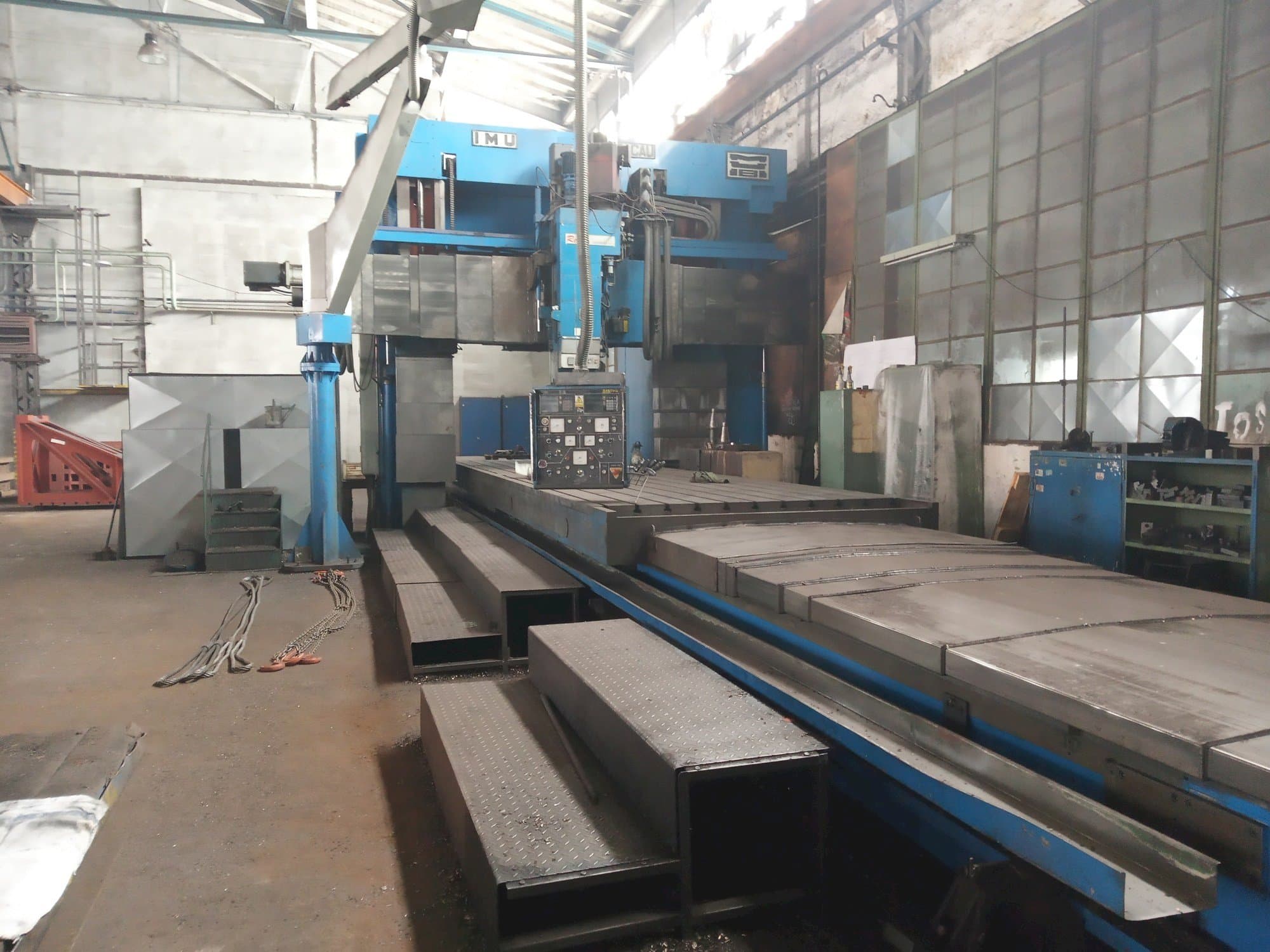 Koneen  Forest Line FLP 2200 etunäkymä