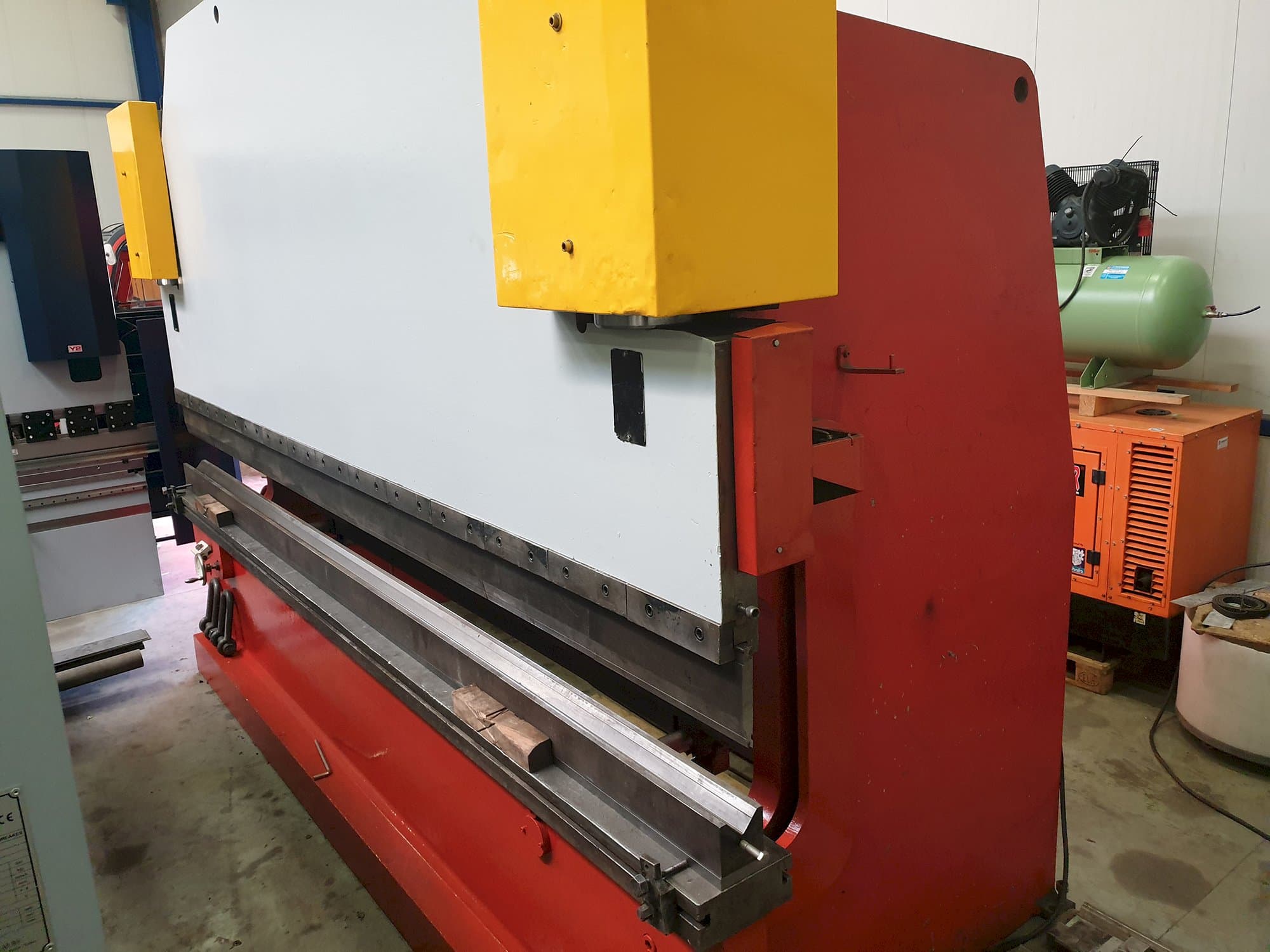 Koneen  Darley oikea näkymä EHP 200 43/37