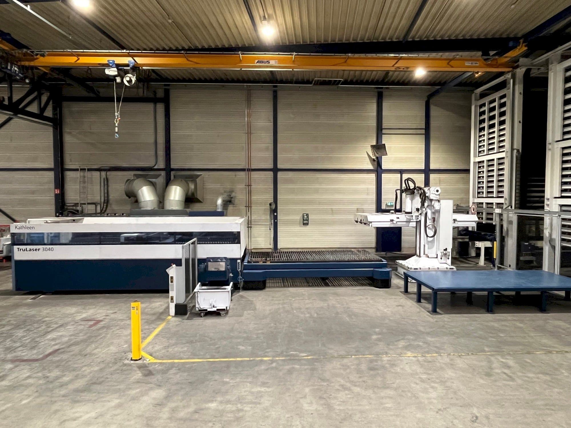 Koneen  Trumpf TruLaser 3040 6kW CO2 + Liftmaster etunäkymä