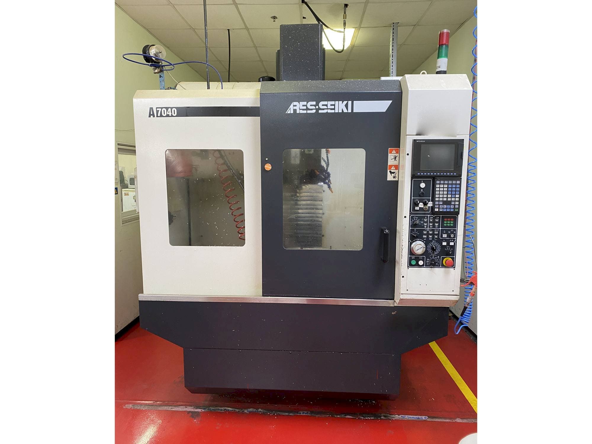 Koneen  ARES A7040 etunäkymä