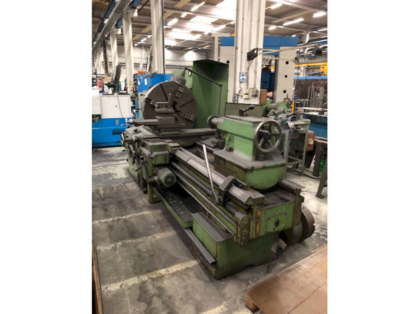 Koneen DLZ 800 etunäkymä