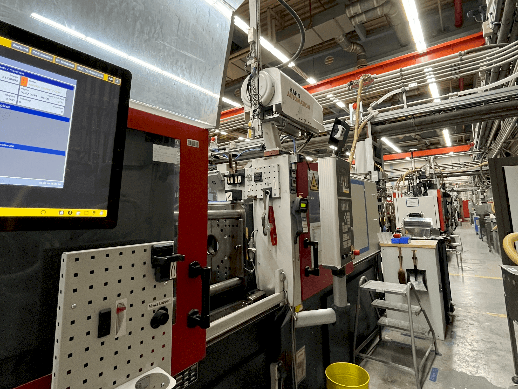 Koneen FERROMATIK EE 75 vasemman sivun näkymä