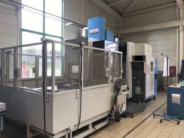 Koneen Mazak AJV 65 etunäkymä