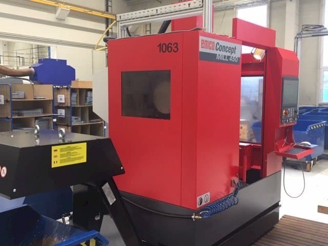 Koneen EMCO Concept Mill 450 etunäkymä