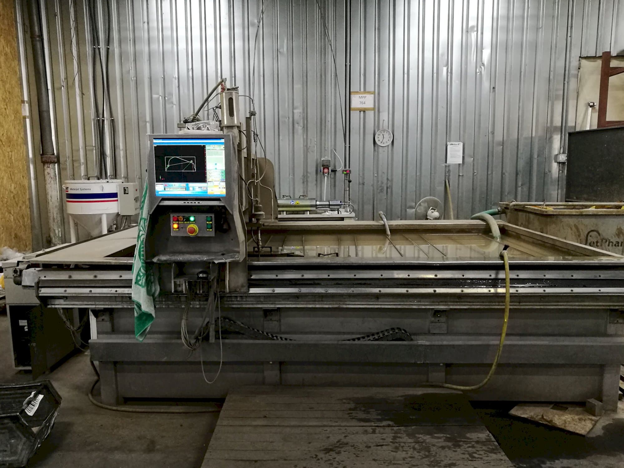 Koneen  KMT etunäkymä SLV 50 CLSC