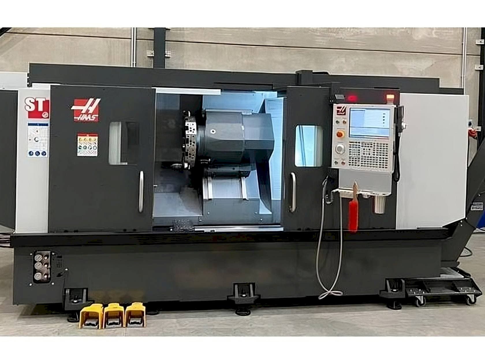 Koneen HAAS ST-35L etunäkymä