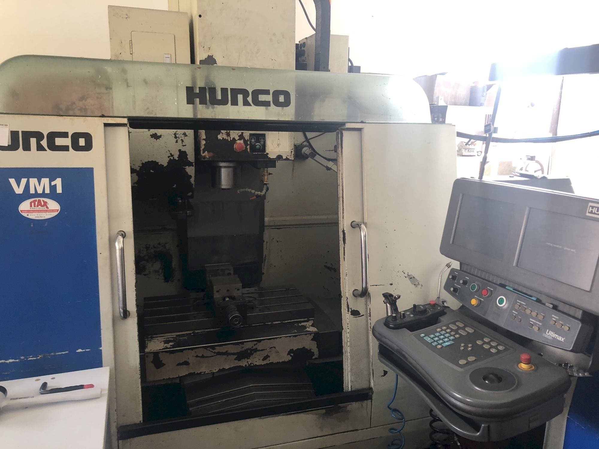 Koneen Hurco VM 1 etunäkymä