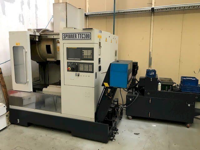 Koneen SPINNER TTC300 52 SMMCY etunäkymä