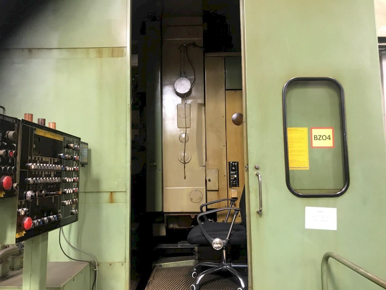 Koneen  Nilles ZSTZ 16 etunäkymä