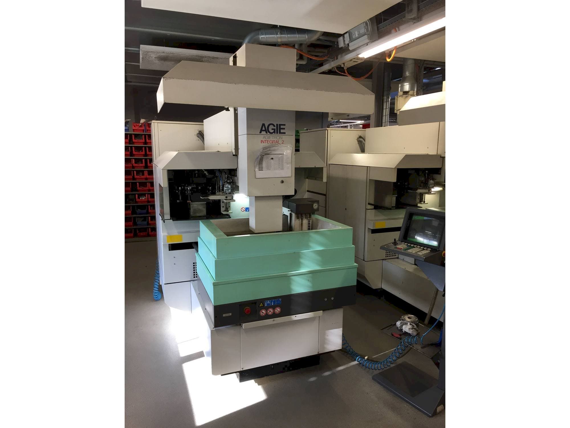 Koneen  AGIE INTEGRAL 2 etunäkymä