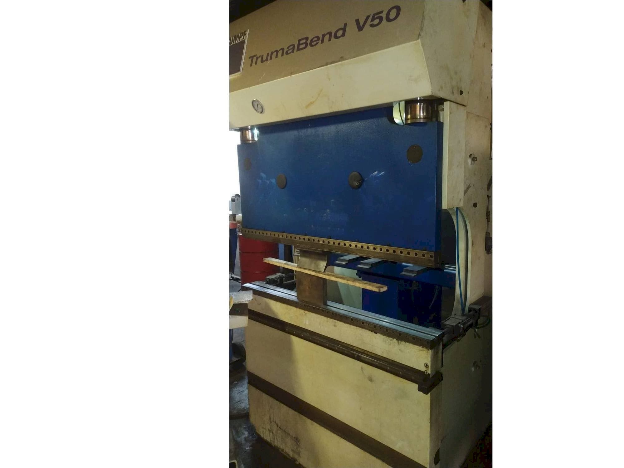 Koneen Trumpf TrumaBend V50 etunäkymä
