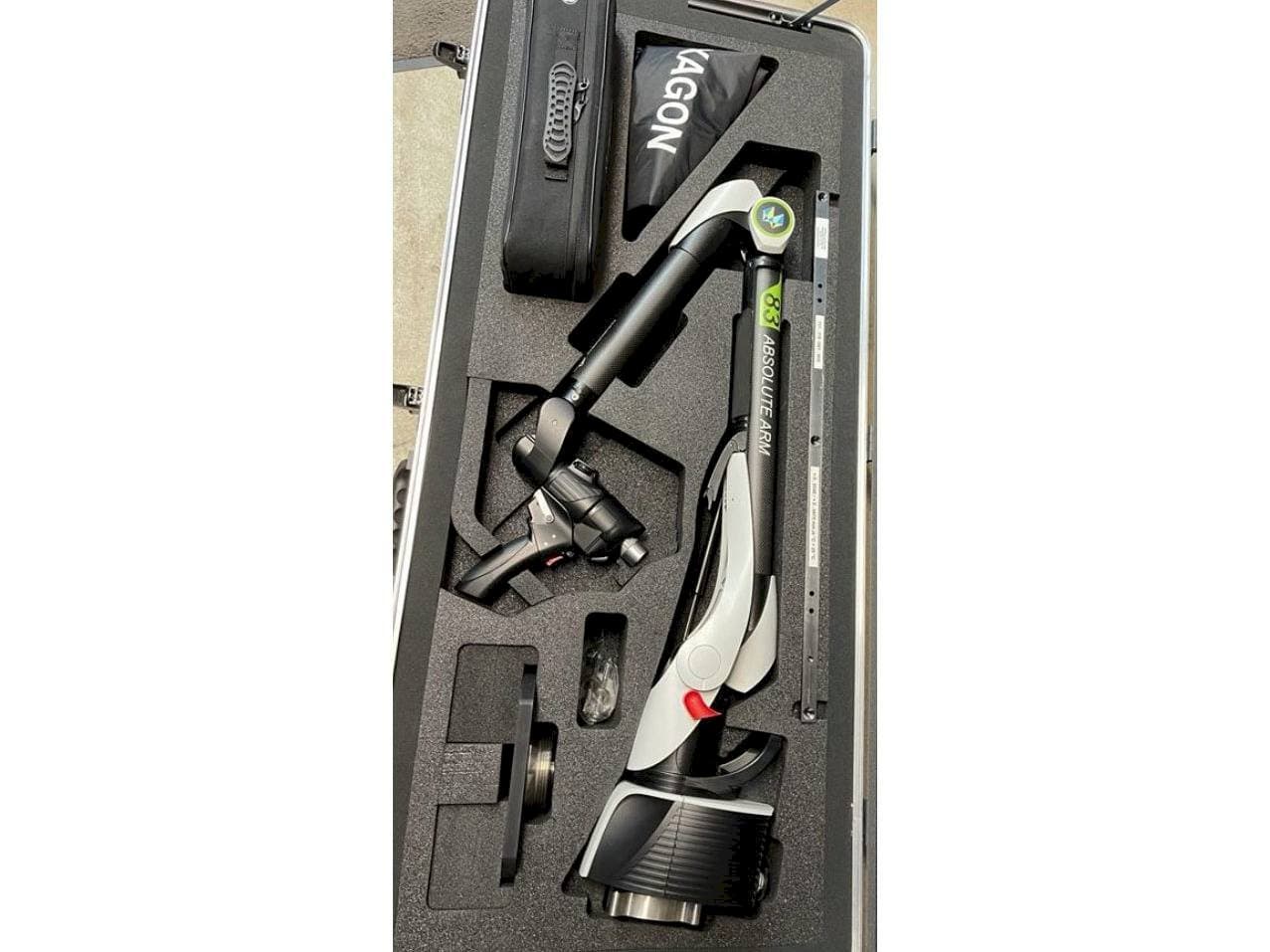 Koneen  Hexagon RA8 V1 etunäkymä